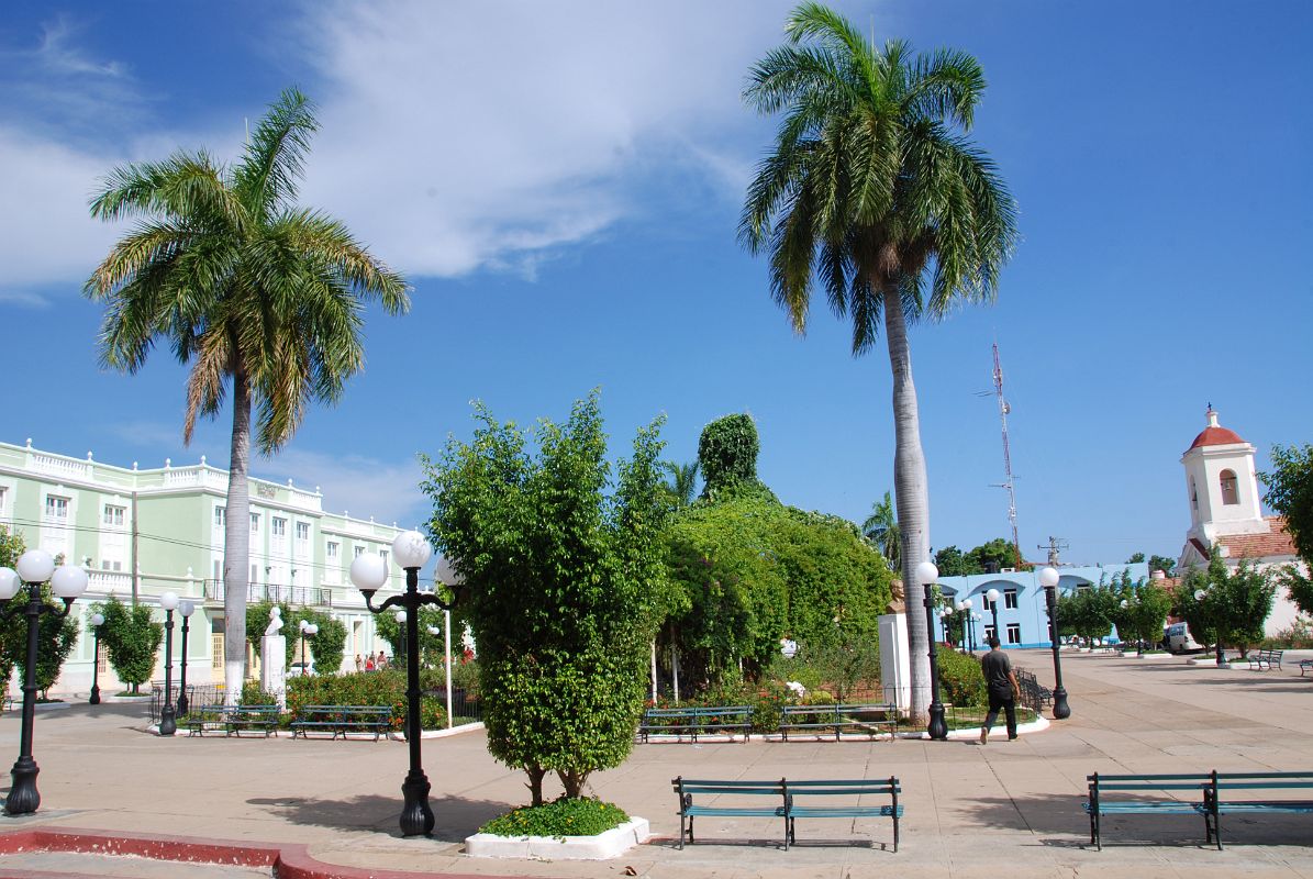 44 Cuba - Trinidad - Iberostar Hotel, Parque Cespedes, San Francisco de Paula church